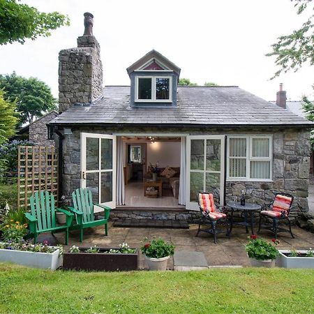 Finest Retreats - The Cottage - Luxury 1 Bed Cottage Rhydymwyn Exterior photo