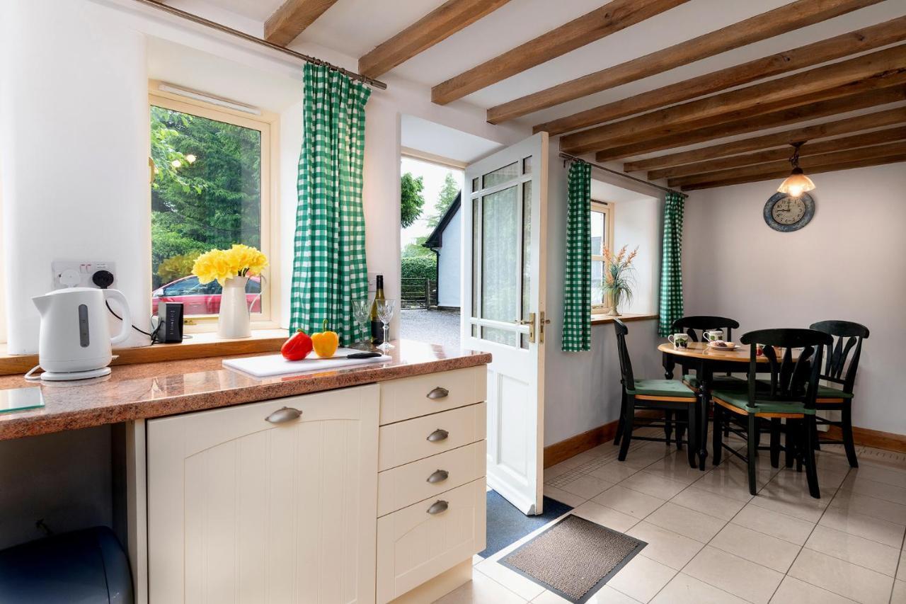 Finest Retreats - The Cottage - Luxury 1 Bed Cottage Rhydymwyn Exterior photo