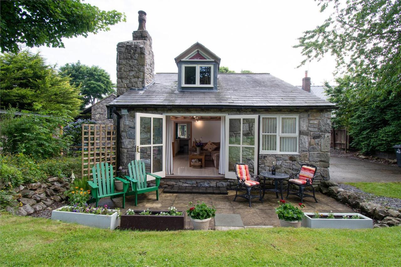 Finest Retreats - The Cottage - Luxury 1 Bed Cottage Rhydymwyn Exterior photo